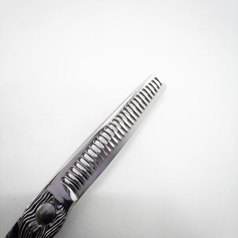 【ナルトシザーズ ナルトシザーNARUTO SCISSORS】二梳きヘネシースケルトー木目 オフセット シザー セニング 美容ハサミ すきばさみ 美容師 理容師 約10% 右利き 5.8インチ 中古 sc2682