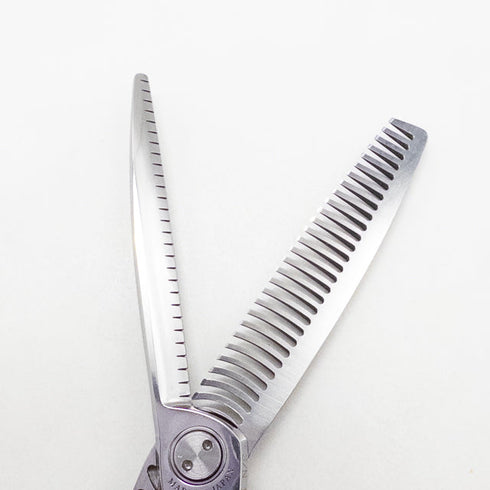 【トギノンTOGINON】ネオクイーンM28 SUPREME NEO オフセット シザー セニング 美容ハサミ すきばさみ 美容師 理容師 約20% 右利き 5.8インチ 中古 sc2722