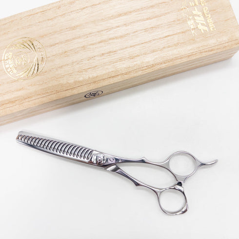 【ナルトシザーズ ナルトシザーNARUTO SCISSORS】四梳きシェアライン メガネ シザー セニング 美容ハサミ すきばさみ 美容師 理容師 約45% 右利き 6インチ 中古 sc2728