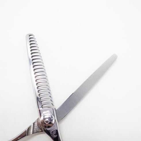 【ナルトシザーズ ナルトシザーNARUTO SCISSORS】四梳きシェアライン メガネ シザー セニング 美容ハサミ すきばさみ 美容師 理容師 約45% 右利き 6インチ 中古 sc2728