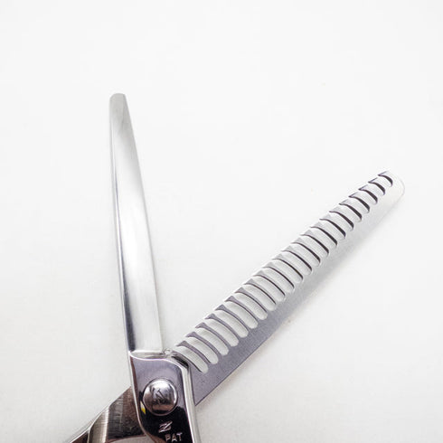 【ナルトシザーズ ナルトシザーNARUTO SCISSORS】四梳きシェアライン メガネ シザー セニング 美容ハサミ すきばさみ 美容師 理容師 約45% 右利き 6インチ 中古 sc2728