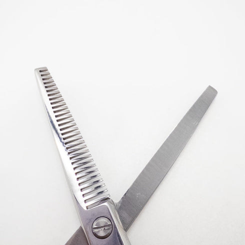 【菊王冠KIKU-OHKAN】Wing 30-T オフセット シザー セニング 美容ハサミ すきばさみ 美容師 理容師 約25~30% 右利き 5.7インチ 中古 sc2783