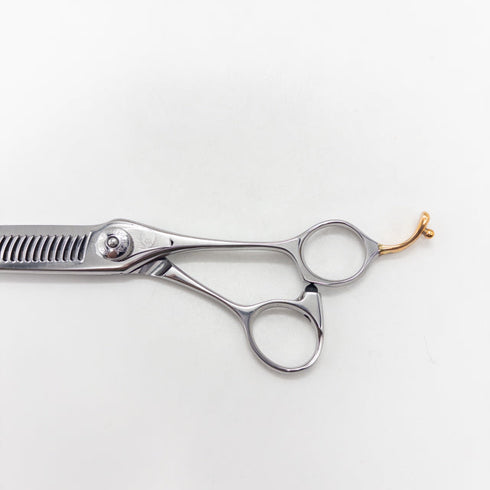 【ナルトシザーズ ナルトシザーNARUTO SCISSORS】三梳きヘネシーリスハンドS27 オフセット シザー セニング 美容ハサミ すきばさみ 美容師 理容師 約25~30% 右利き 6.2インチ 中古 sc2851