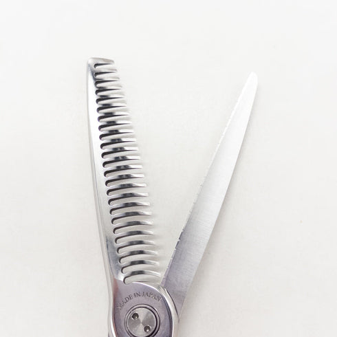 【トギノンTOGINON】プレミアムクイーンスター5.8 メガネ シザー セニング 美容ハサミ すきばさみ 美容師 理容師 約17% 右利き 5.8インチ 中古 sc2929