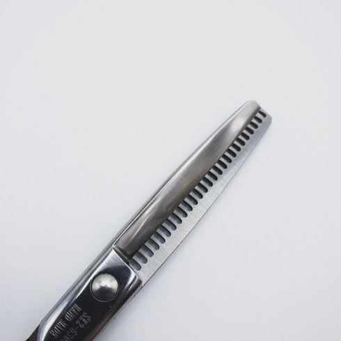 【心】SK2-630C トリミングシザー メガネ 右利き トリマー ペット 6インチ 中古 sc298