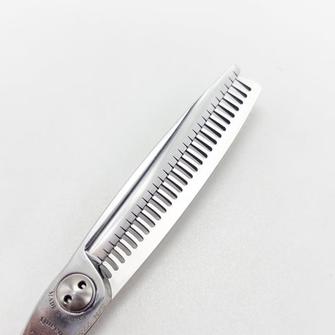 【トギノンTOGINON】クイーンサクセス サクセススター5.8 model3 メガネ シザー セニング 美容ハサミ すきばさみ 美容師 理容師 約20% 右利き 5.8インチ 中古 sc2989