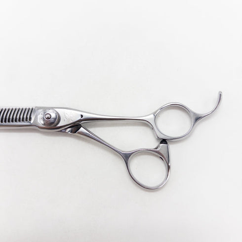 【ナルトシザーズ ナルトシザーNARUTO SCISSORS】二梳きヘネシーラムールS31 オフセット シザー セニング 美容ハサミ すきばさみ 美容師 理容師 約20~25% 右利き 5.8インチ 中古 sc2993