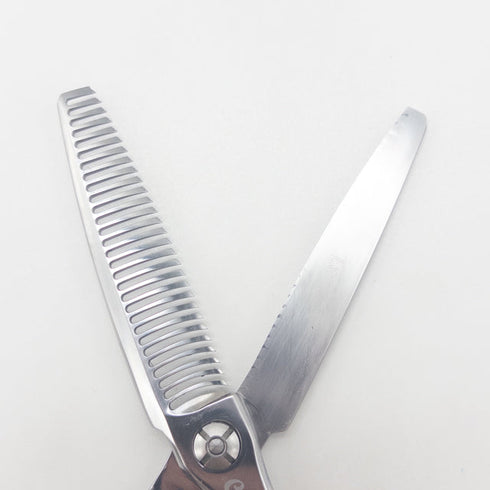 【シザーズジャパンSCISSORS JAPAN】QSRS25%29i18Y メガネ シザー セニング 美容ハサミ すきばさみ 美容師 理容師 約20~25% 右利き 5.8インチ 中古 sc3037