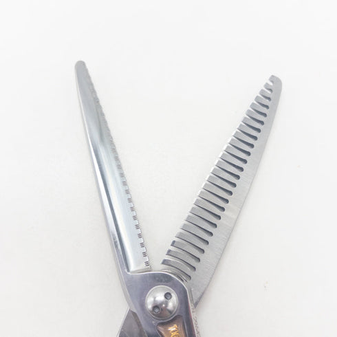 【トギノンTOGINON】fumaダイナ6.0 オフセット シザー セニング 美容ハサミ すきばさみ 美容師 理容師 約70% 右利き 6インチ 中古 sc3043