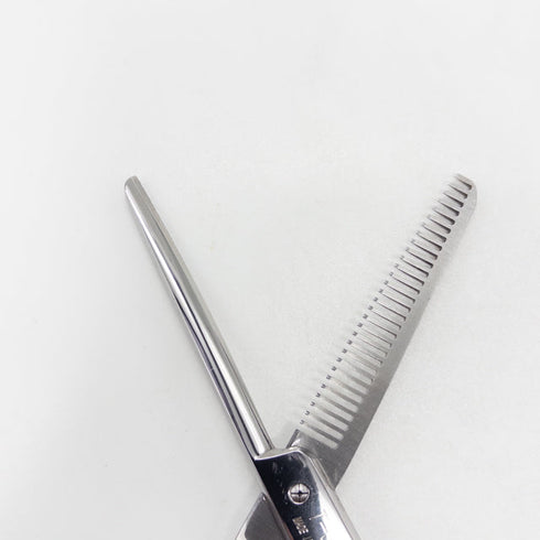 【ヒカリシザーズHIKARI光シザーHIKARI SCISSORS】T-30 メガネ シザー セニング 美容ハサミ すきばさみ 美容師 理容師 約30~35% 右利き 5.7インチ 中古 sc3265