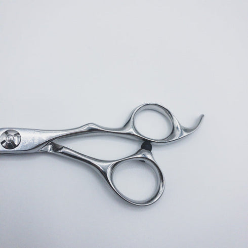【シザーズジャパンSCISSORS JAPAN】 シザー オフセット 理容 美容ハサミ 美容師 理容師 右利き 5.7インチ 中古 sc336