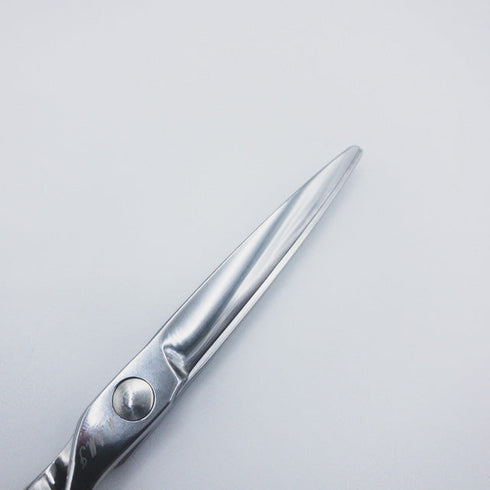 【シザーズジャパンSCISSORS JAPAN】 シザー オフセット 理容 美容ハサミ 美容師 理容師 右利き 5.7インチ 中古 sc336