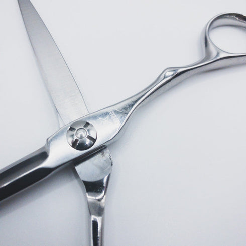【シザーズジャパンSCISSORS JAPAN】 シザー オフセット 理容 美容ハサミ 美容師 理容師 右利き 5.7インチ 中古 sc336