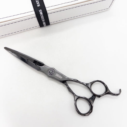 【ハヤシシザーズ ハヤシシザーHAYASHI SCISSORS】HYS-MAX67-KRETER-HINERI-6.2-DLC MARK-Ⅳ シザー オフセット 理容 美容ハサミ 美容師 理容師 右利き 6.2インチ 中古 sc3360