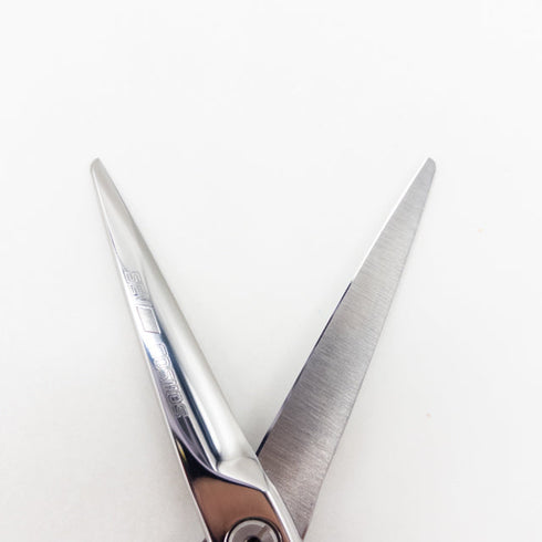 【ヒカリシザーズHIKARI光シザーHIKARI SCISSORS】SEV COSMOS S-5.5 シザー オフセット 理容 美容ハサミ 美容師 理容師 右利き 5.5インチ 中古 sc3374