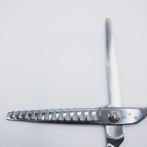 【チョッキンシザーCHOKKIN】ブレードブレンディング トリミングシザー オフセット 右利き トリマー ペット 6.8インチ 中古 sc340