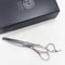 【シザーズジャパンSCISSORS JAPAN】Qs FLOR LSBS加工 QSF25%29i17N6N オフセット シザー セニング 美容ハサミ すきばさみ 美容師 理容師 約20~30% 右利き 6インチ 中古 sc3425