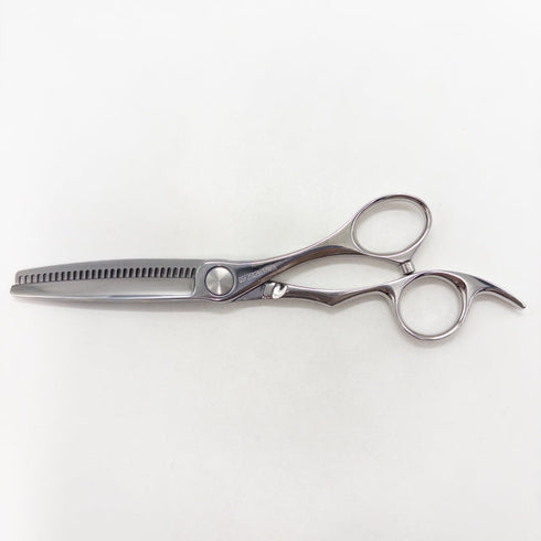 【シザーズジャパンSCISSORS JAPAN】Qs FLOR LSBS加工 QSF25%29i17N6N オフセット シザー セニング 美容ハサミ すきばさみ 美容師 理容師 約20~30% 右利き 6インチ 中古 sc3425