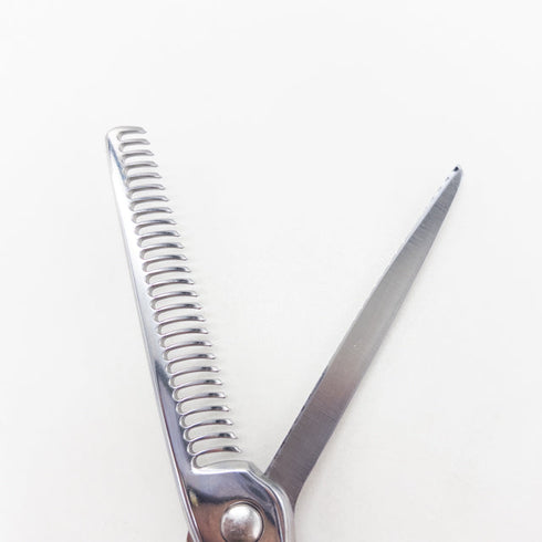 【ナルトシザーズ ナルトシザーNARUTO SCISSORS】三梳きヘネシーローリングB27 オフセット シザー セニング 美容ハサミ すきばさみ 美容師 理容師 約25〜30% 右利き 6インチ 中古 sc3429