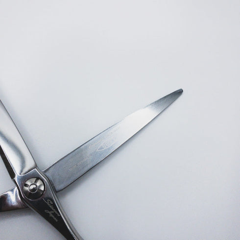 美品【シザーズジャパンSCISSORS JAPAN】CTNVD60i1817N LSBS加工 ギザ刃シザー オフセット 理容 美容ハサミ 美容師 理容師 右利き 6インチ 中古 sc343
