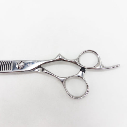 【シザーズジャパンSCISSORS JAPAN】Jf30i01 J-FLOR オフセット シザー セニング 美容ハサミ すきばさみ 美容師 理容師 約10% 右利き 6インチ 中古 sc3447
