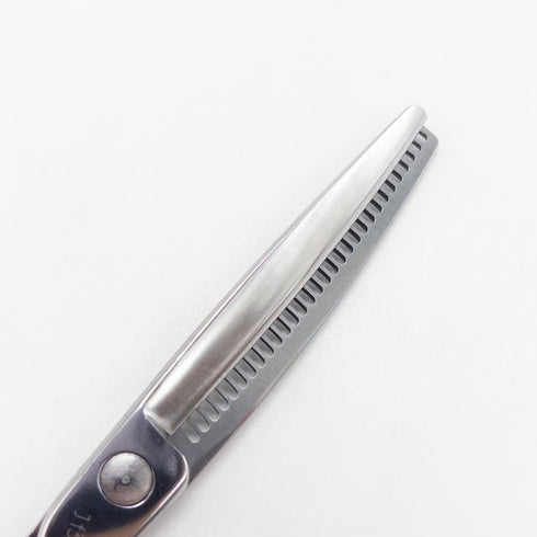 【シザーズジャパンSCISSORS JAPAN】Jf30i01 J-FLOR オフセット シザー セニング 美容ハサミ すきばさみ 美容師 理容師 約10% 右利き 6インチ 中古 sc3447