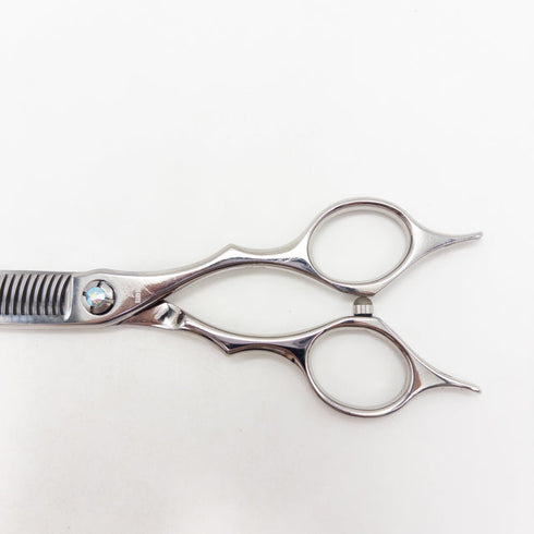 【シザーズジャパンSCISSORS JAPAN】QV FLOR QVF25%29i18Y メガネ シザー セニング 美容ハサミ すきばさみ 美容師 理容師 約20~30% 右利き 6インチ 中古 sc3453