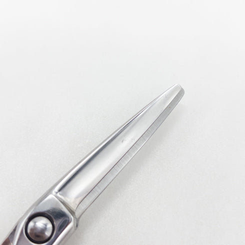 【ナルトシザーズ ナルトシザーNARUTO SCISSORS】ヘネシー ミニカット シザー オフセット 理容 美容ハサミ 美容師 理容師 右利き 5.1インチ 中古 sc3524