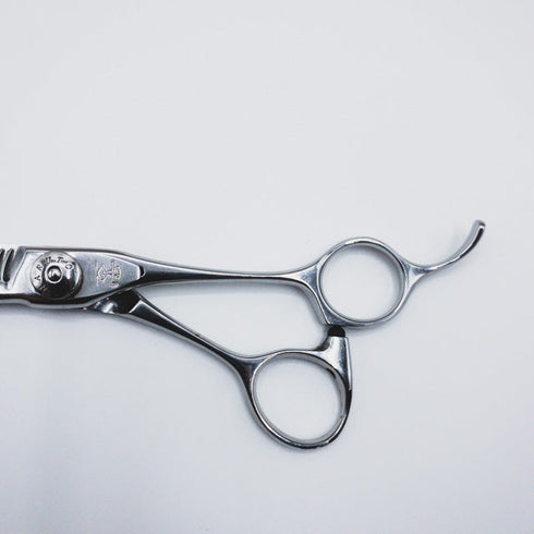 【ナルトシザーズ ナルトシザーNARUTO SCISSORS】二梳きヘネシーラムールS31 オフセット シザー セニング 美容ハサミ すきばさみ 美容師 理容師 約20~25% 右利き 5.8インチ 中古 sc357