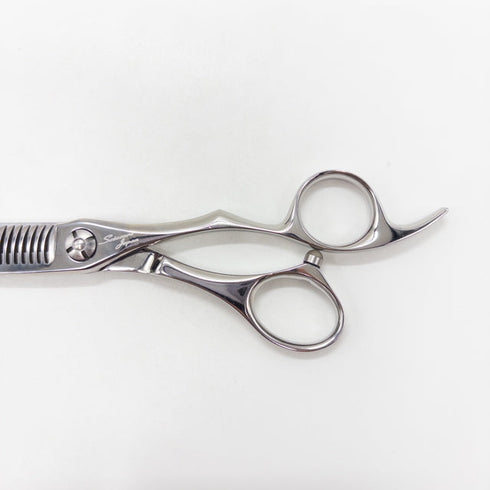 【シザーズジャパンSCISSORS JAPAN】Qs FLOR LSBS加工 QSF25%29i17N6N オフセット シザー セニング 美容ハサミ すきばさみ 美容師 理容師 約20~30% 右利き 6インチ 中古 sc3640