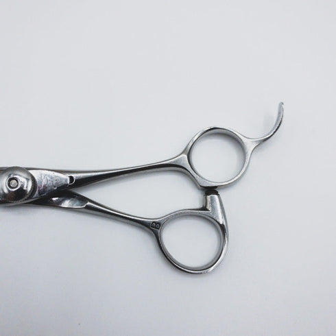 【ナルトシザーズ ナルトシザーNARUTO SCISSORS】デザインカット ヘネシーSⅡ オフセット シザー セニング 美容ハサミ すきばさみ 美容師 理容師 約45% 右利き 5.8インチ 中古 sc366