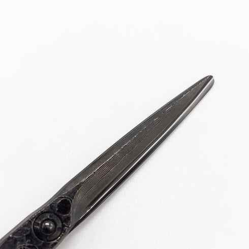 【トラックスシザーズ トラックスシザーTRACKS SCISSORS】PEACE ブラックコーティング シザー オフセット 理容 美容ハサミ 美容師 理容師 右利き 5.9インチ 中古 sc3662
