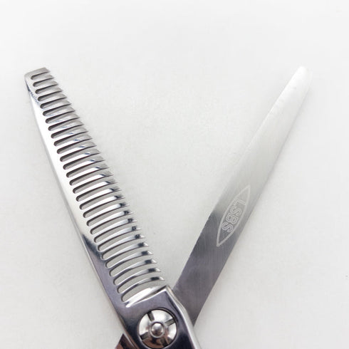 【シザーズジャパンSCISSORS JAPAN】QV FLOR QVF25%29i18Y メガネ シザー セニング 美容ハサミ すきばさみ 美容師 理容師 約20~30% 右利き 6インチ 中古 sc3673