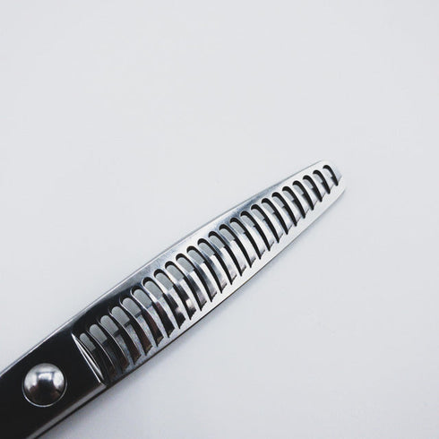 【F'styleエフスタイル】 オフセット シザー セニング 美容ハサミ すきばさみ 美容師 理容師 約20~30% 右利き 6インチ 中古 sc402