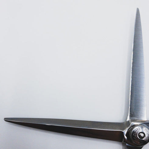 【ナルトシザーズ ナルトシザーNARUTO SCISSORS】ルシエールLucier シザー オフセット 理容 美容ハサミ 美容師 理容師 右利き 6.3インチ 中古 sc427