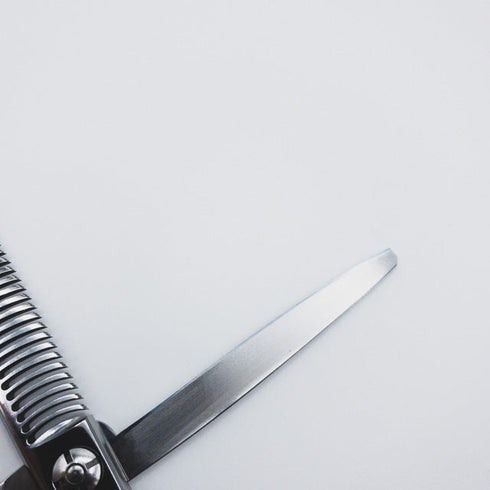 【シザーズジャパンSCISSORS JAPAN】TF25%29i15 Y メガネ シザー セニング 美容ハサミ すきばさみ 美容師 理容師 約25% 右利き 6インチ 中古 sc473