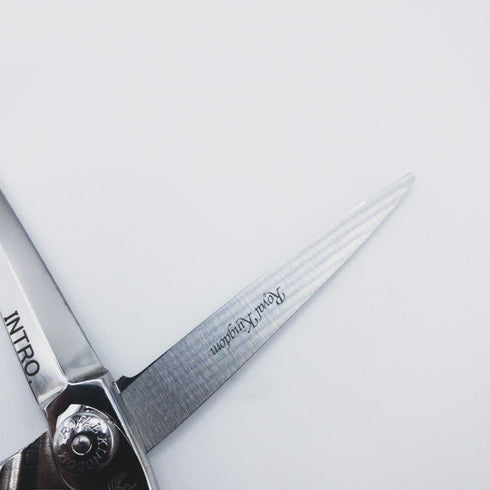 美品【ナルトシザーズ ナルトシザーNARUTO SCISSORS】RKギルビーZⅡ ギルビーZ2 シザー オフセット 理容 美容ハサミ 美容師 理容師 右利き 6.3インチ 中古 sc528