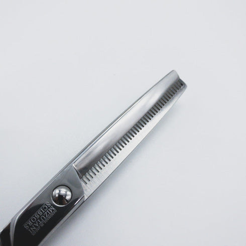 【ミズタニシザーズ ミズタニシザーMIZUTANI SCISSORS】 オフセット シザー セニング 美容ハサミ すきばさみ 美容師 理容師 約20~30% 右利き 6インチ 中古 sc611