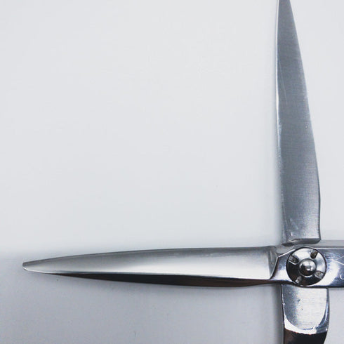 【プリマードPRIMERD】PARUKE・W 5.5 シザー オフセット 理容 美容ハサミ 美容師 理容師 右利き 5.75インチ 中古 sc650