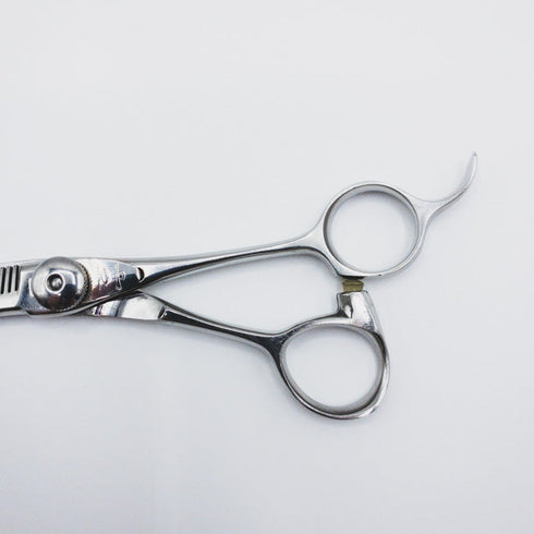 【ナルトシザーズ ナルトシザーNARUTO SCISSORS】ヘネシー オフセット シザー セニング 美容ハサミ すきばさみ 美容師 理容師 約20~29% 右利き 5.6インチ 中古 sc70