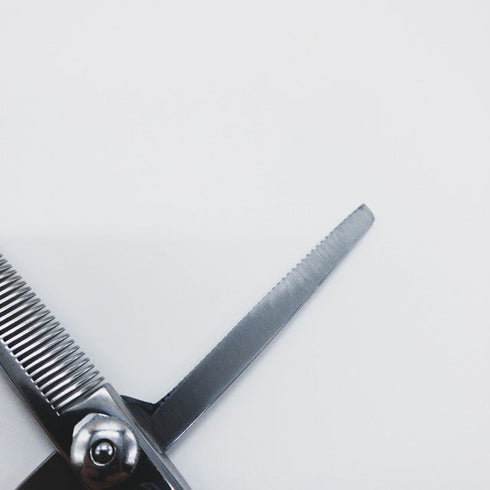 【ミズタニシザーズ ミズタニシザーMIZUTANI SCISSORS】BLACK-SMITH オフセット シザー セニング 美容ハサミ すきばさみ 美容師 理容師 約10~20% 右利き 6インチ 中古 sc701