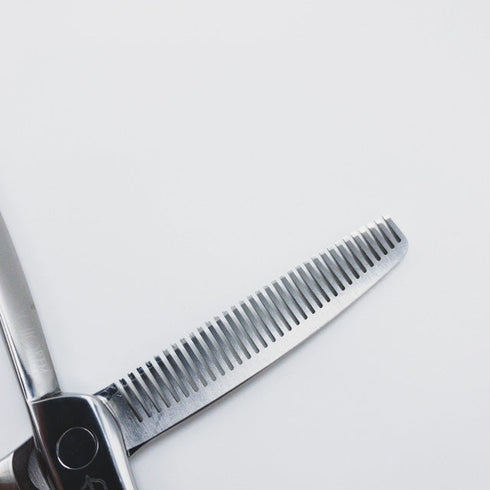 【ミズタニシザーズ ミズタニシザーMIZUTANI SCISSORS】SCHOREM MASTER33 シュコーラムマスター オフセット シザー セニング 美容ハサミ すきばさみ 美容師 理容師 約25~30% 右利き 5.8インチ 中古 sc733