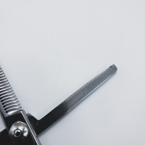 【キラシザーズ キラシザーKIRA】 オフセット シザー セニング 美容ハサミ すきばさみ 美容師 理容師 約% 右利き 6インチ 中古 sc797