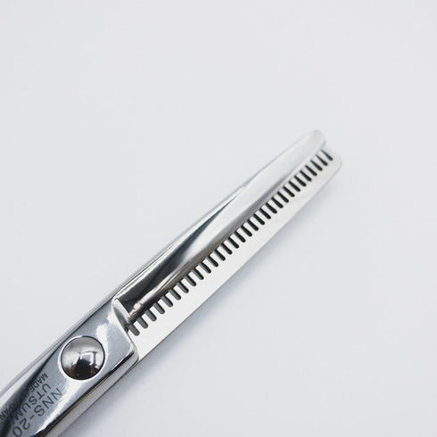 【内海ウツミUTSUMI】NNS-20 オフセット シザー セニング 美容ハサミ すきばさみ 美容師 理容師 約30~40% 右利き 5.9インチ 中古 sc8