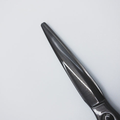 美品【マユミシザーMAYUMI】VM-65ブラックコーティング シザー オフセット理容 美容ハサミ 美容師 理容師 右利き 6.5インチ 中古 sc83