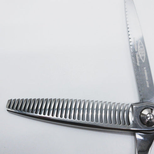 【シザーズジャパンSCISSORS JAPAN】AF25%29i18 LSBS加工 メガネ シザー セニング 美容ハサミ すきばさみ 美容師 理容師 約25% 右利き 6インチ 中古 sc850
