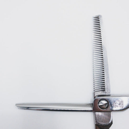 【ヒカリシザーズHIKARI光シザーHIKARI SCISSORS】TRENDYⅢトレンディ3 734 オフセット シザー セニング 美容ハサミ すきばさみ 美容師 理容師 約10% 右利き 6インチ 中古 sc88