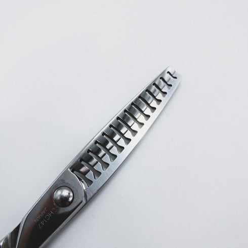 【オオカワプロシザーズ オオカワプロシザーOKAWA PRO SCISSORS】HC147 メガネ シザー 両グシ セニング 美容ハサミ すきばさみ 美容師 理容師 約40~45% 右利き 5.8インチ 中古 sc926