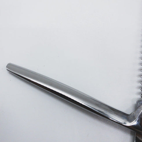 【ナルトシザーズ ナルトシザーNARUTO SCISSORS】始皇帝 二梳きヘネシーアンダーソンB21 オフセット シザー セニング 美容ハサミ すきばさみ 美容師 理容師 約35~50% 右利き 6インチ 中古 sc943