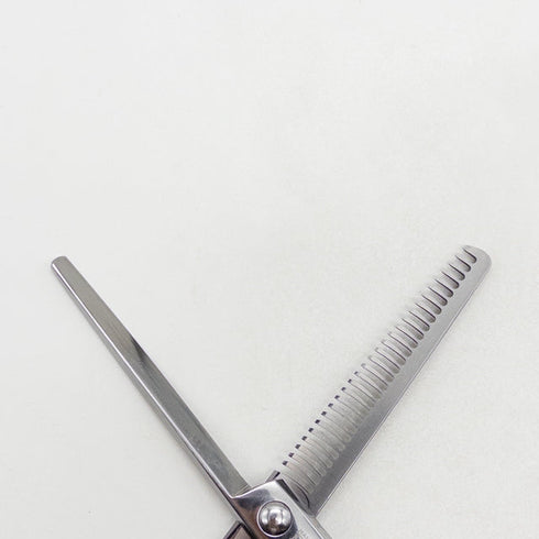 【ミズタニシザーズ ミズタニシザーMIZUTANI SCISSORS】EURO3000 KENNEX DRY メガネ シザー セニング 美容ハサミ すきばさみ 美容師 理容師 約10~15% 右利き 5.7インチ 中古 yc60